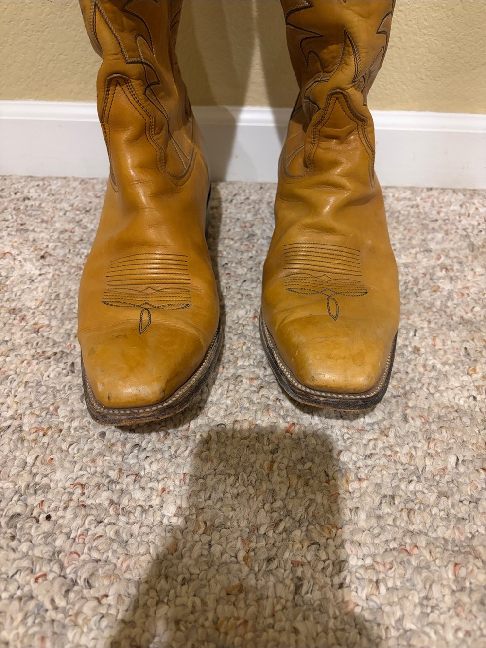 Men's Tan Leather Western Cowboy Boots - Classic Western Stitching - Picture 5 of 8